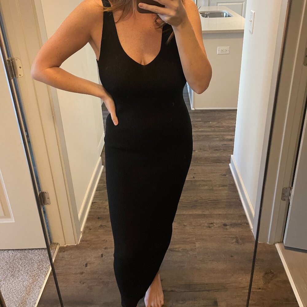 Meshki Form-Fitting Little Black Dress - Large - Picture 3 of 10